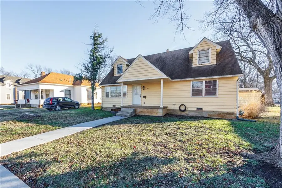 214 N 8th Street, Fredonia, KS 66736 - Image #2