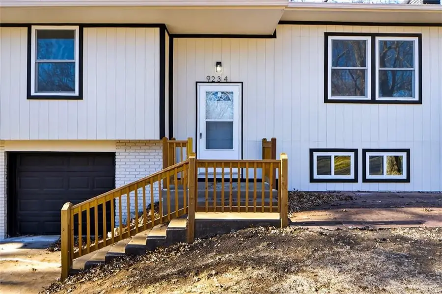 9234 Woodson Drive, Overland Park, KS 66207 - Image #3