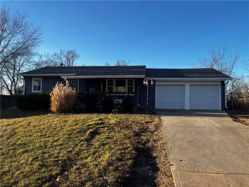 4326 Laurel Avenue, Kansas City, MO 64133 - Image #1