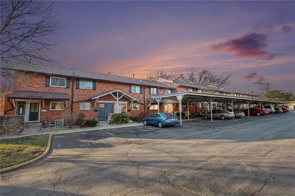 5706 W 97th Street, Overland Park, KS 66207