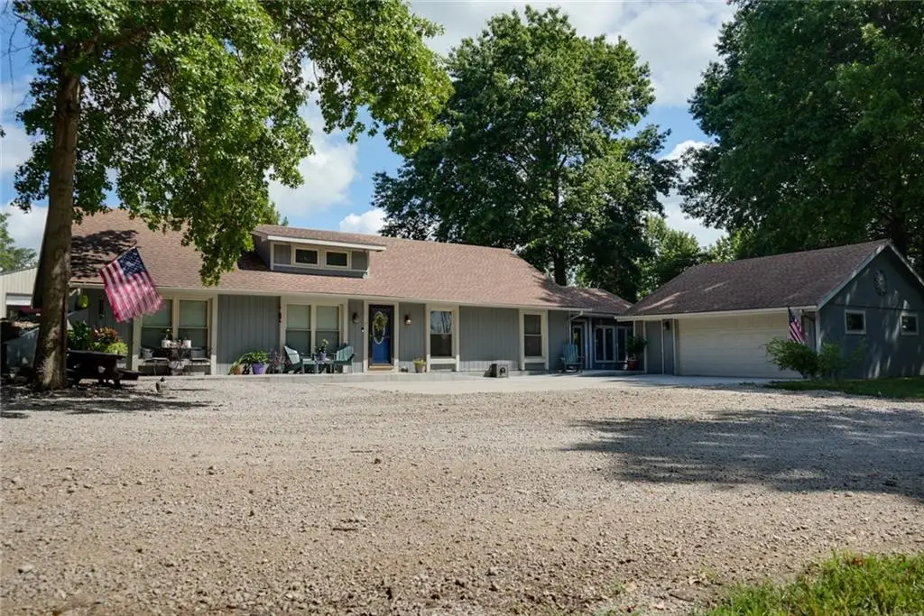 38202 E Old Pink Hill Road, Oak Grove, MO 64075 - Image #1