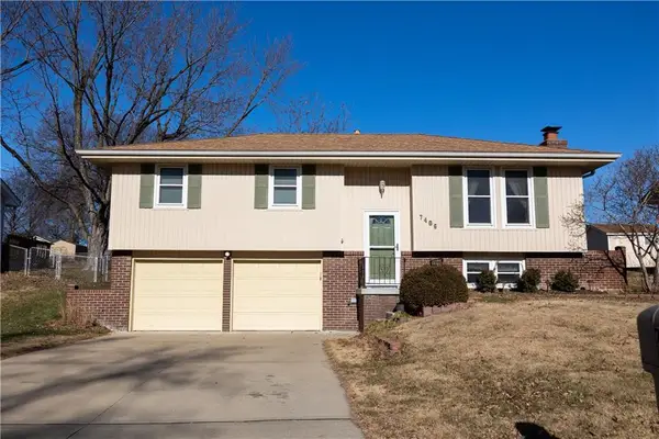 7406 NW Belvidere Parkway, Kansas City, MO 64152