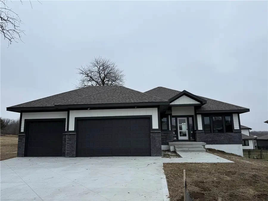 3222 SW Enoch Street, Lees Summit, MO 64082 - #3