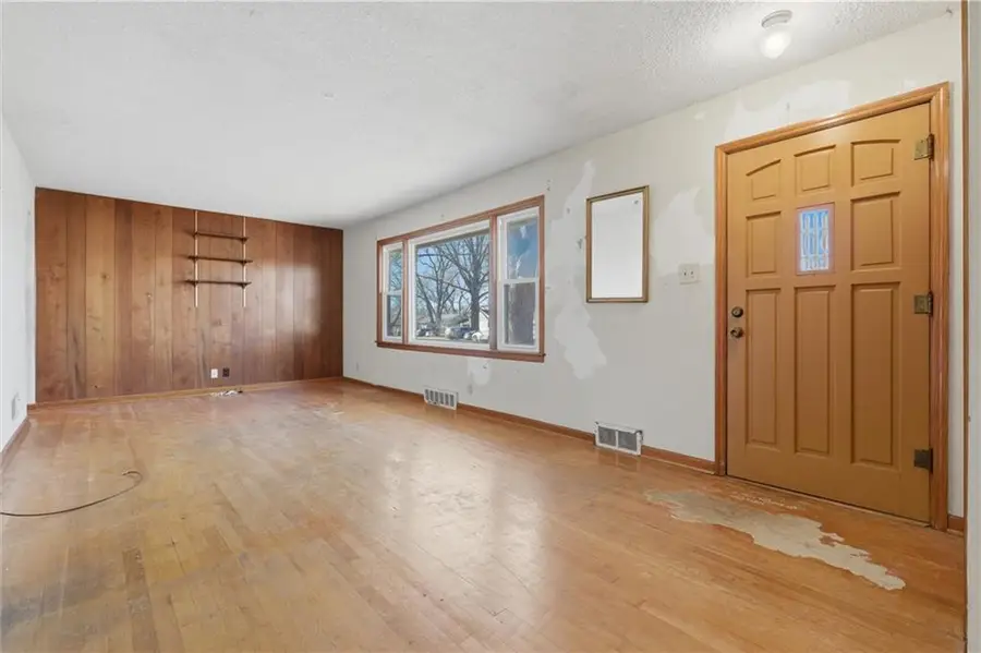 5125 N Brooklyn Avenue, Kansas City, MO 64118 - Image #3