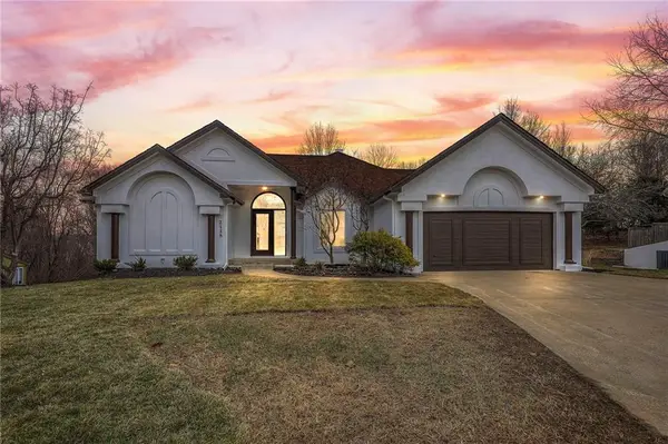 2118 NW 81st Court, Kansas City, MO 64151