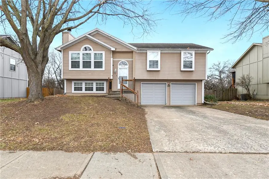 505 SE Onyx Drive, Lees Summit, MO 64063 - Image #2