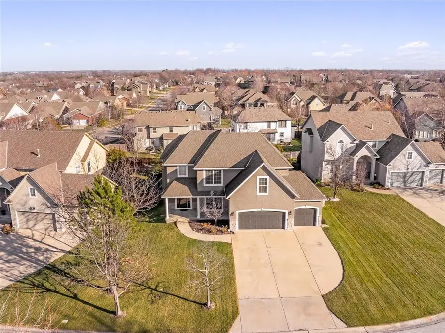 16115 S Bradley Drive, Olathe, KS 66062 - Image #3