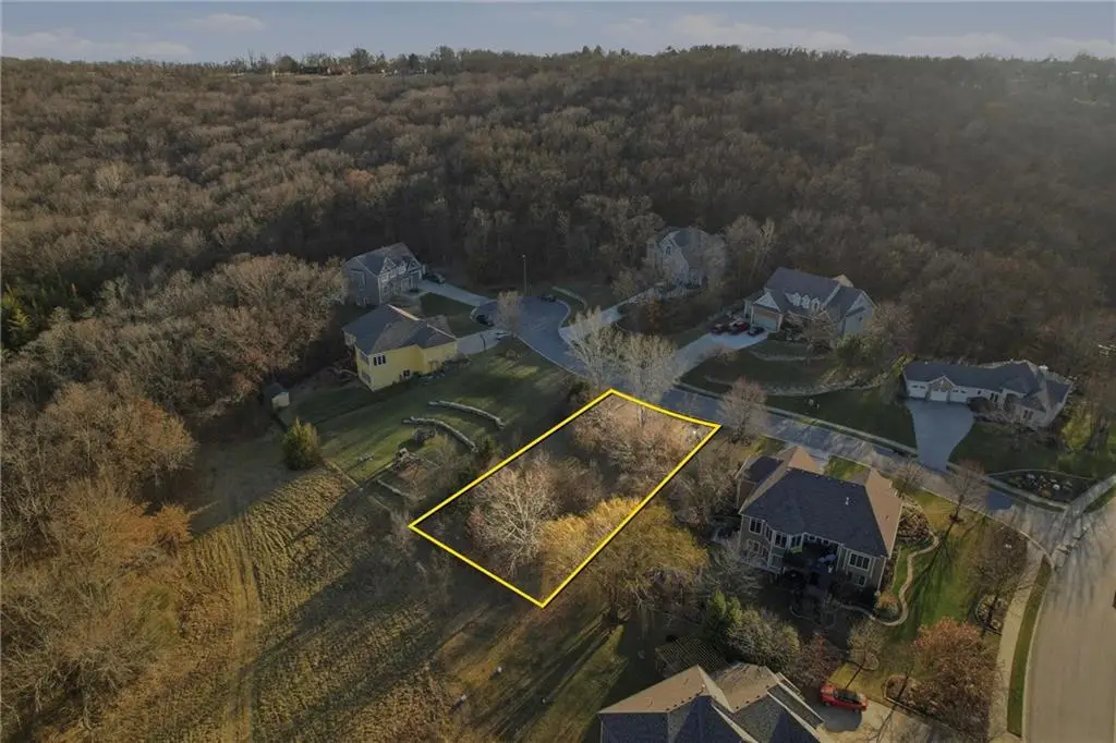 1828 Edgewood Court, Leavenworth, KS 66048 - Image #1