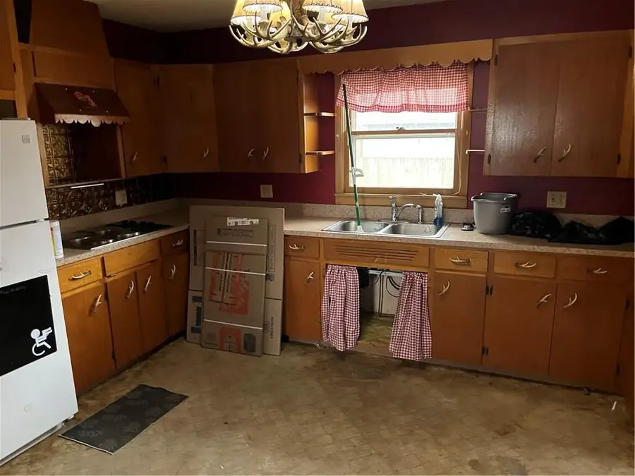 618 E Massasoit Street, Ottawa, KS 66067 - Image #2