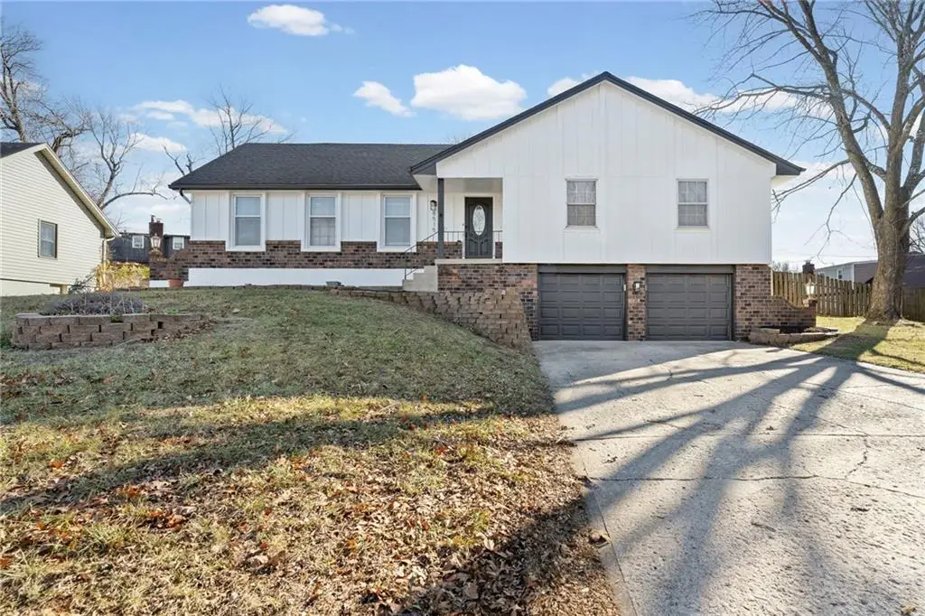 8515 Harvard Terrace, Raytown, MO 64138 - Image #1