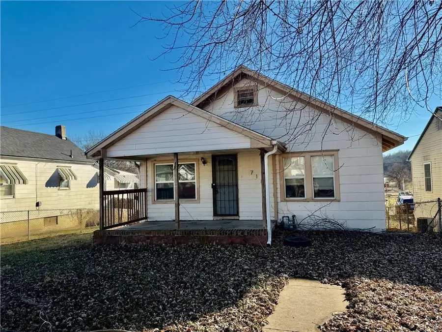 718 Thompson Avenue, Saint Joseph, MO 64504 - Image #2