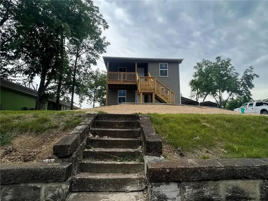 709 S Holden Street, Warrensburg, MO 64093 - Image #2