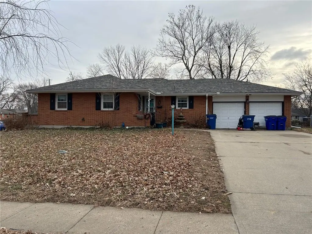 100 W Walnut Street, Blue Springs, MO 64014 - Image #1