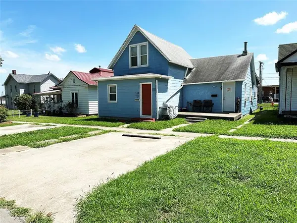 124 W 3rd Avenue, Garnett, KS 66032