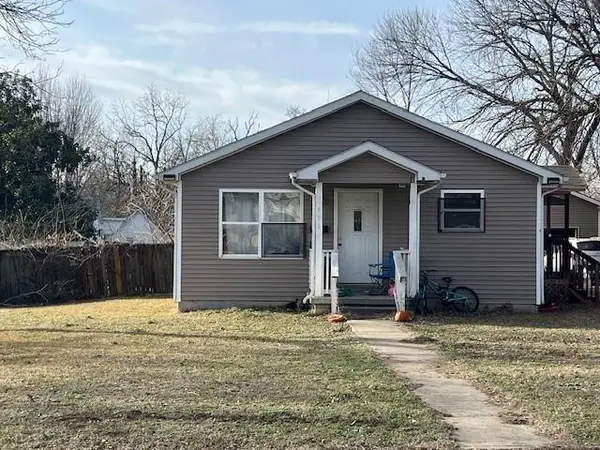 411 N Adams Street, Nevada, MO 64772
