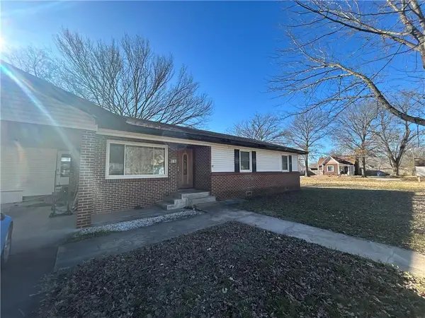 107 W 7th Street, Caney, KS 67333