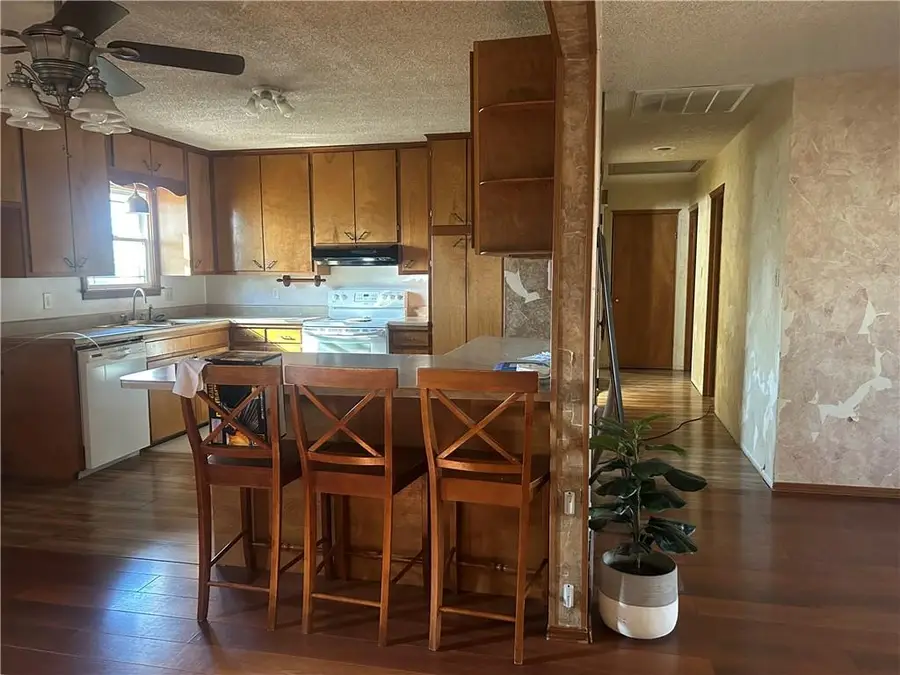 107 W 7th Street, Caney, KS 67333 - Image #3