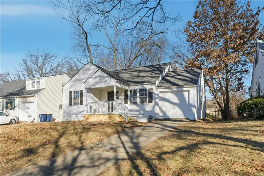 908 E 77 Terrace, Kansas City, MO 64131 - Image #2