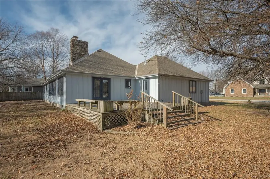 603 Lakeside Court, Girard, KS 66743 - Image #2