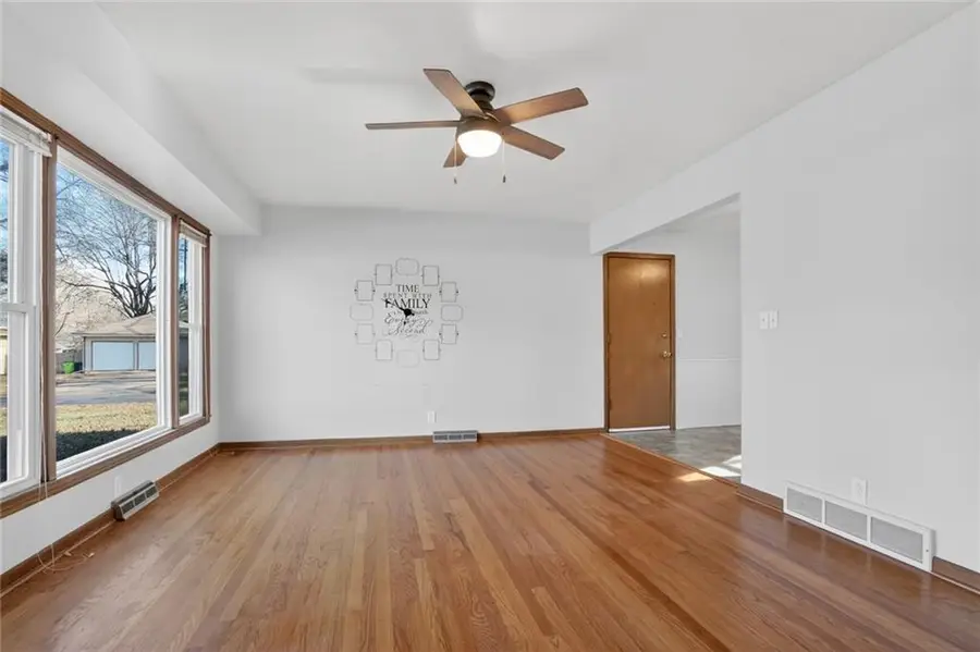 301 Hargis Lane, Belton, MO 64012 - Image #2