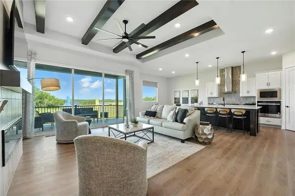 1599 Grayhawk Drive, Basehor, KS 66007