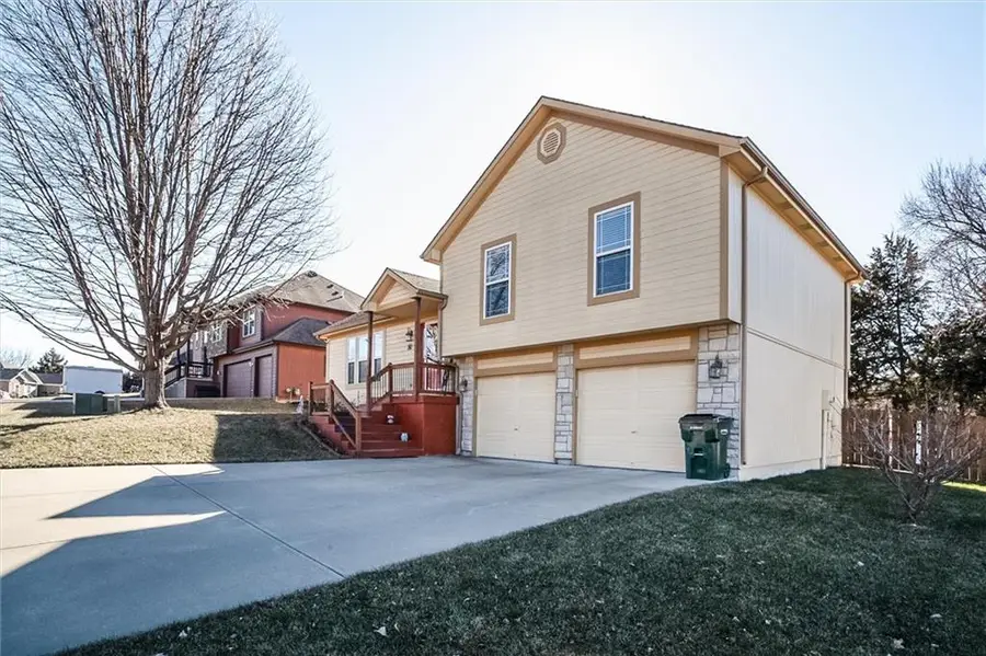 918 S 17th Street, Leavenworth, KS 66048 - Image #2