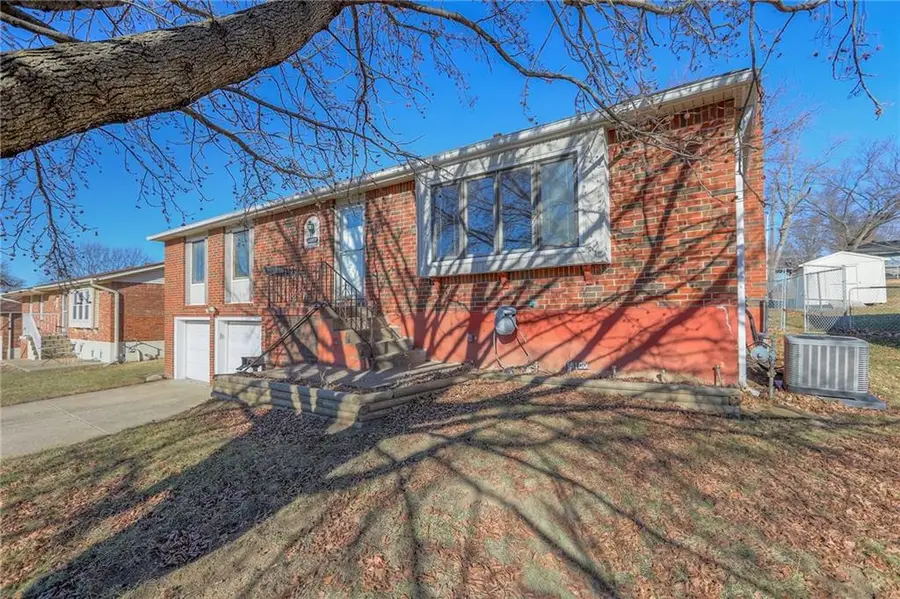 16100 E 41st Street S, Independence, MO 64055 - Image #2