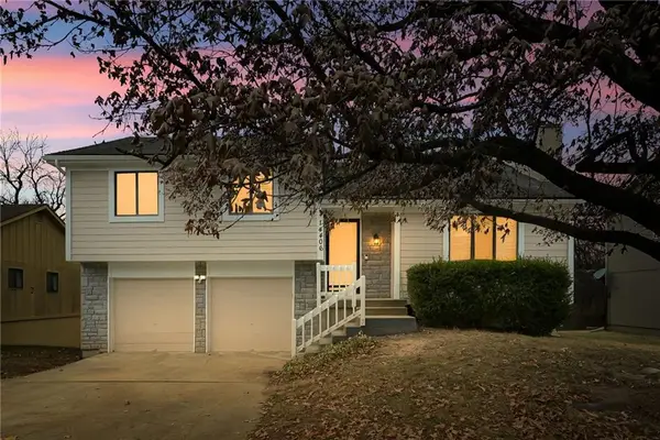 14406 St Andrews Drive, Grandview, MO 64030