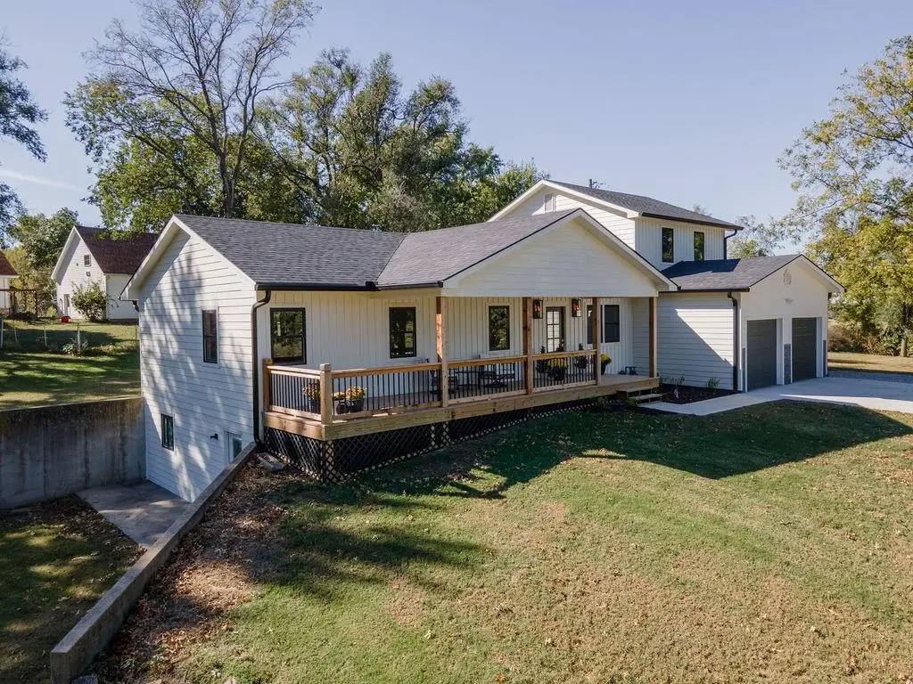 621 Monroe Street, Oskaloosa, KS 66066 - #1