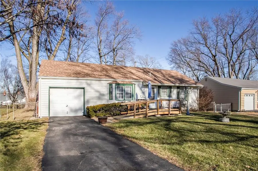 11224 W 66th Terrace, Shawnee, KS 66203 - Image #2