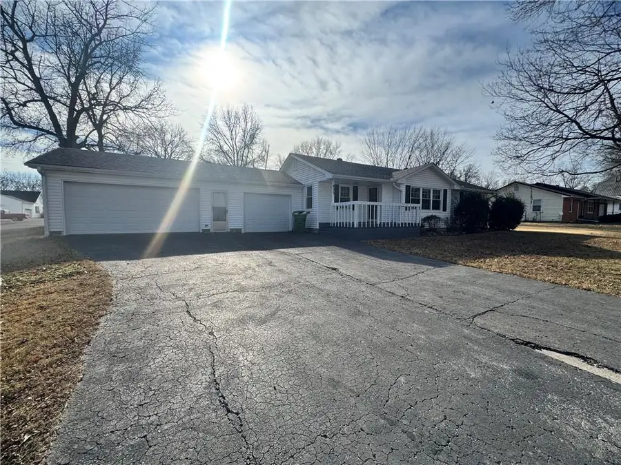 433 E 3rd Street, Adrian, MO 64720 - Image #2