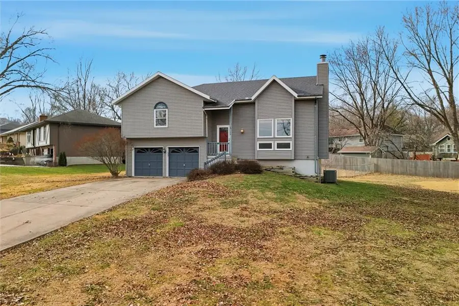 100 Lakeland Drive, Smithville, MO 64089 - Image #3