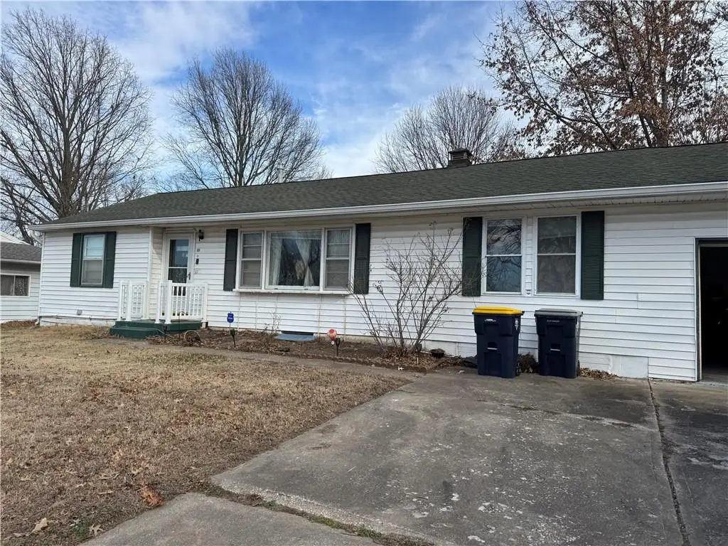 3011 Ashland Ridge Road, Kansas City, MO 64129 - Image #1