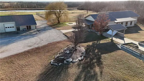 2555 22000th Road, McCune, KS 66753