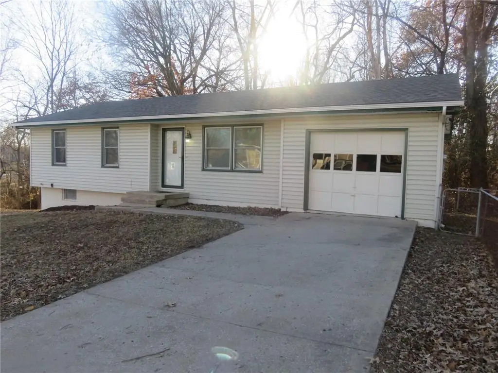 114 N Emerson Street, Kansas City, MO 64119 - Image #1