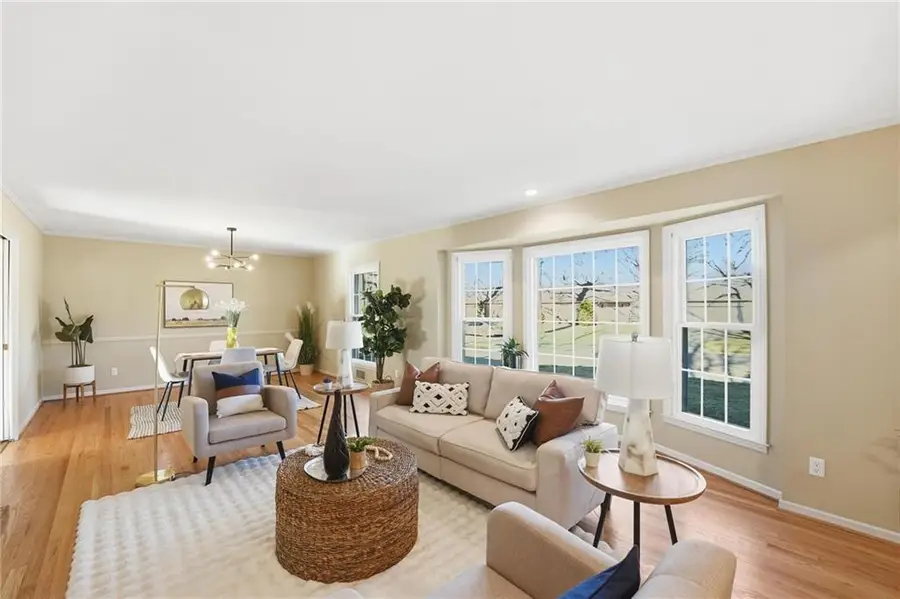 401 W 109th Terrace, Kansas City, MO 64114 - Image #2