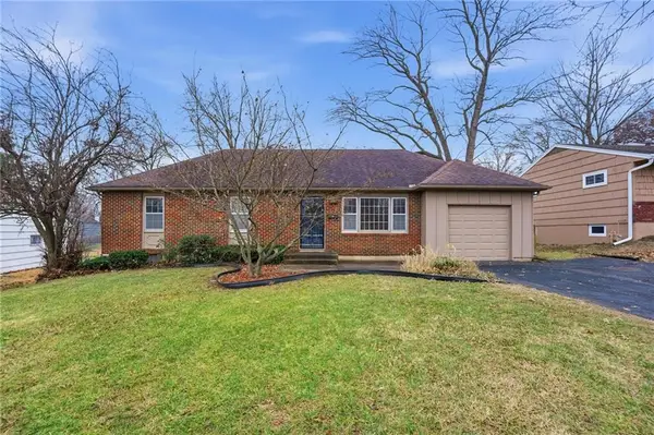 8309 W 92nd Street, Overland Park, KS 66212