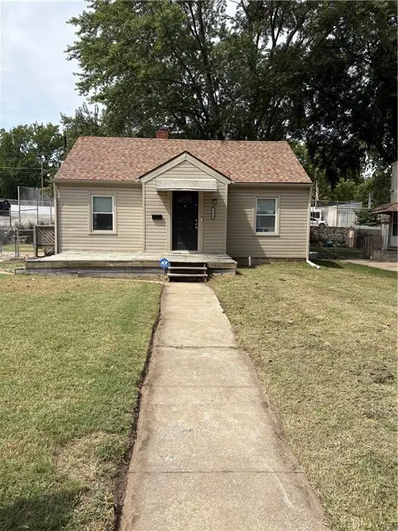 230 S Huttig Avenue, Independence, MO 64053 - #1