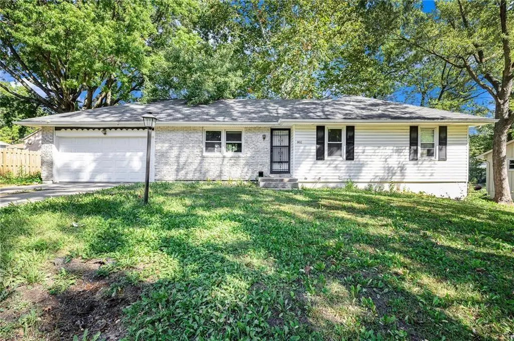 801 N Redwood Drive, Independence, MO 64056 - #1
