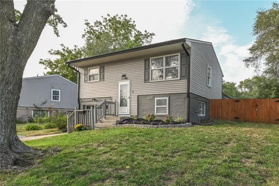 18108 E Shoshone Drive, Independence, MO 64058 - Image #3