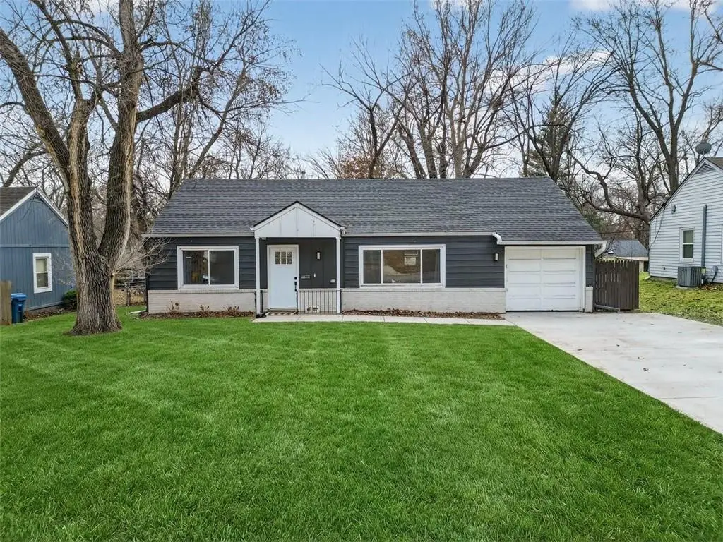 2517 W 76th Street, Prairie Village, KS 66208 - Image #1