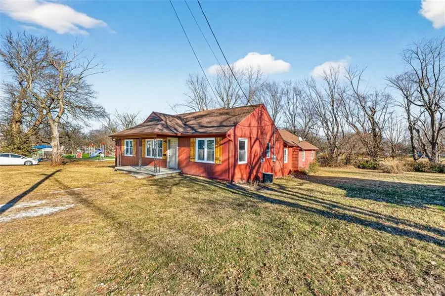 403 SE Howard Avenue, Lees Summit, MO 64063 - Image #2