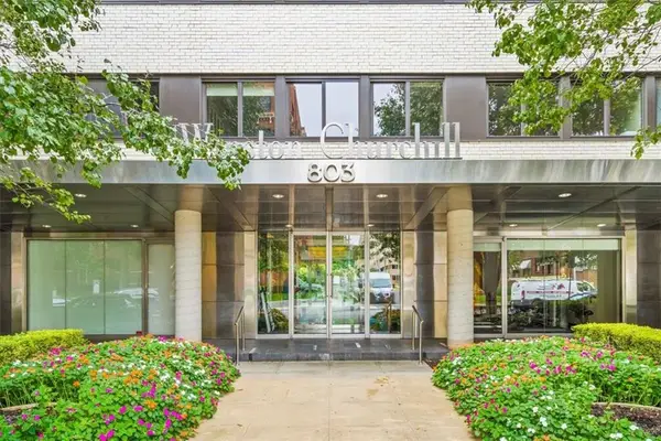 803 W 48th Street #101, Kansas City, MO 64112