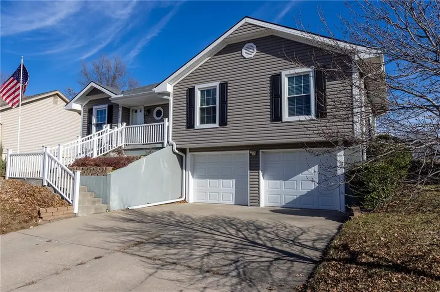 6813 T Gabbert Drive, Pleasant Valley, MO 64068 - Image #2
