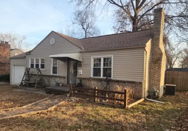 11009 W 56th Terrace, Shawnee, KS 66203