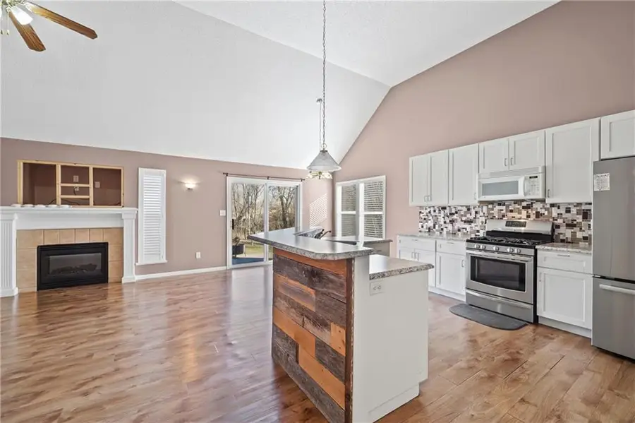 1007 SW Blue Branch Drive, Grain Valley, MO 64029 - Image #2