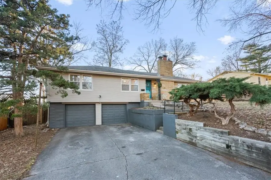 611 E 90th Street, Kansas City, MO 64131 - Image #2