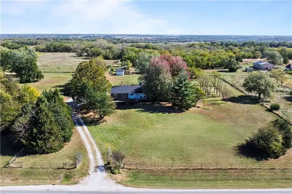 28431 Woodland Road, Paola, KS 66071