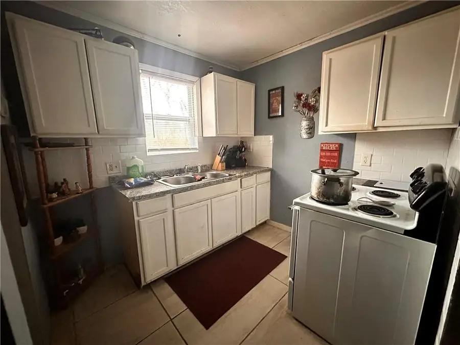 8029 Park Avenue, Kansas City, MO 64132 - Image #3