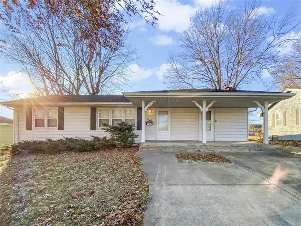 4120 S Cottage Avenue, Independence, MO 64055